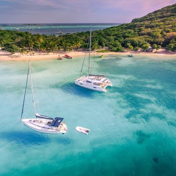 Sailing the Grenadines: Routes, Tips & What to Expect