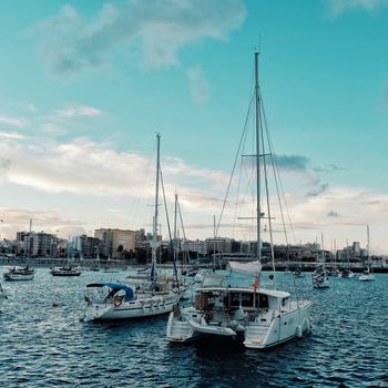 Which Is a Good Beginner Charter Boat?