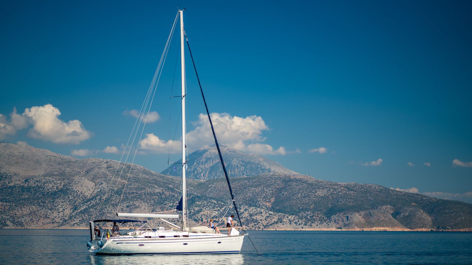 Anchoring and Mooring Buoys: How to Sleep Soundly in a Bay